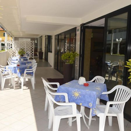 Hotel Karin Marebello Zewnętrze zdjęcie