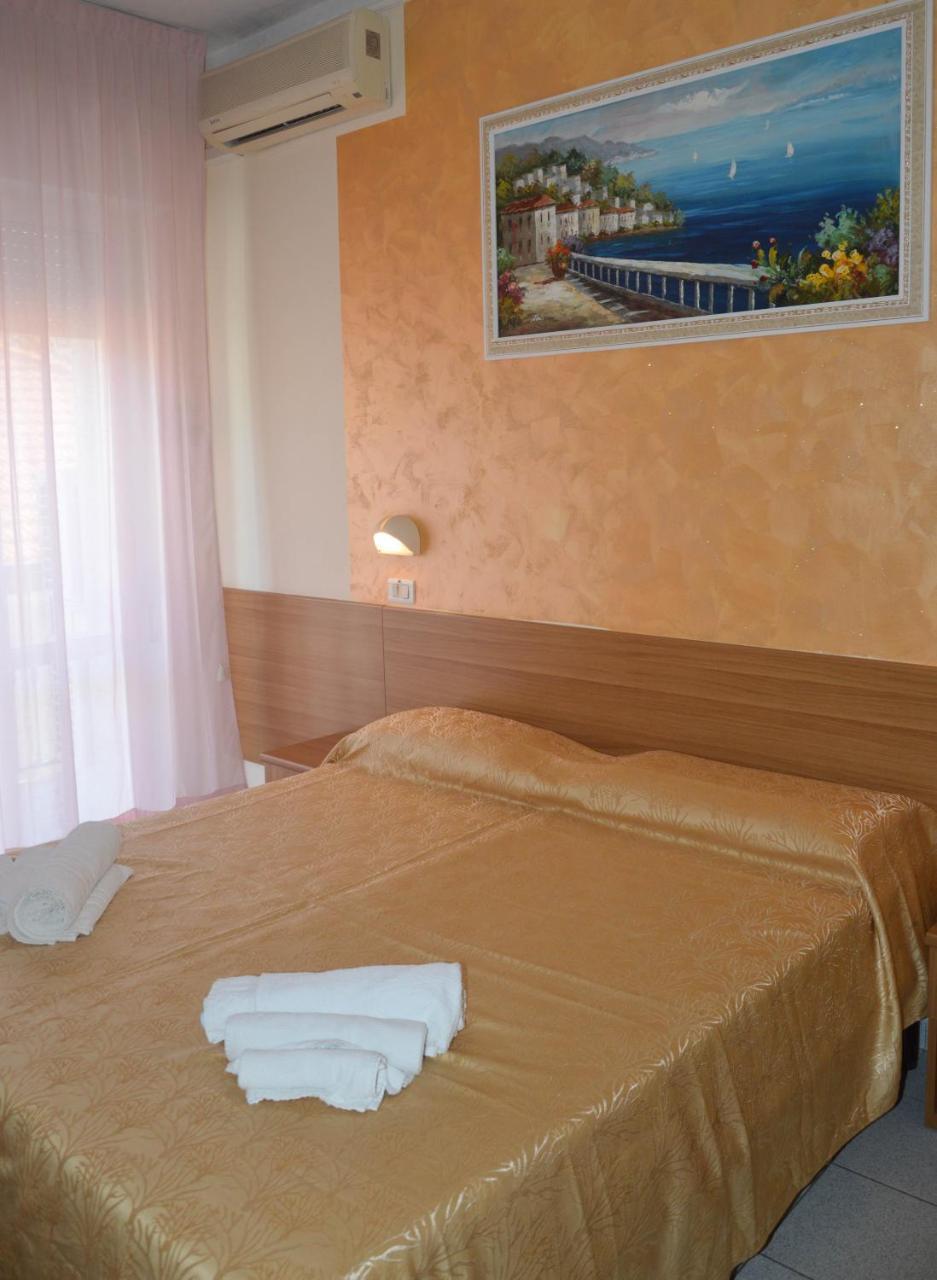 Hotel Karin Marebello Zewnętrze zdjęcie