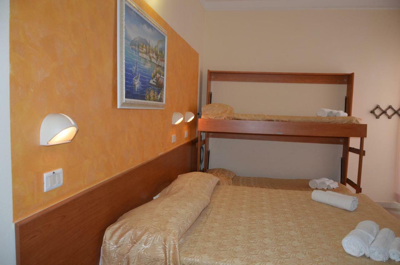 Hotel Karin Marebello Zewnętrze zdjęcie